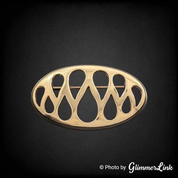 Vintage Monet Openwork Oval Shaped Teardrop Cut Out Gold Tone Brooch - Picture 1 of 9